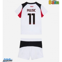 AC Milan Christian Pulisic #11 Bortedraktsett Barn 2025-26 Kortermet (+ Korte bukser)